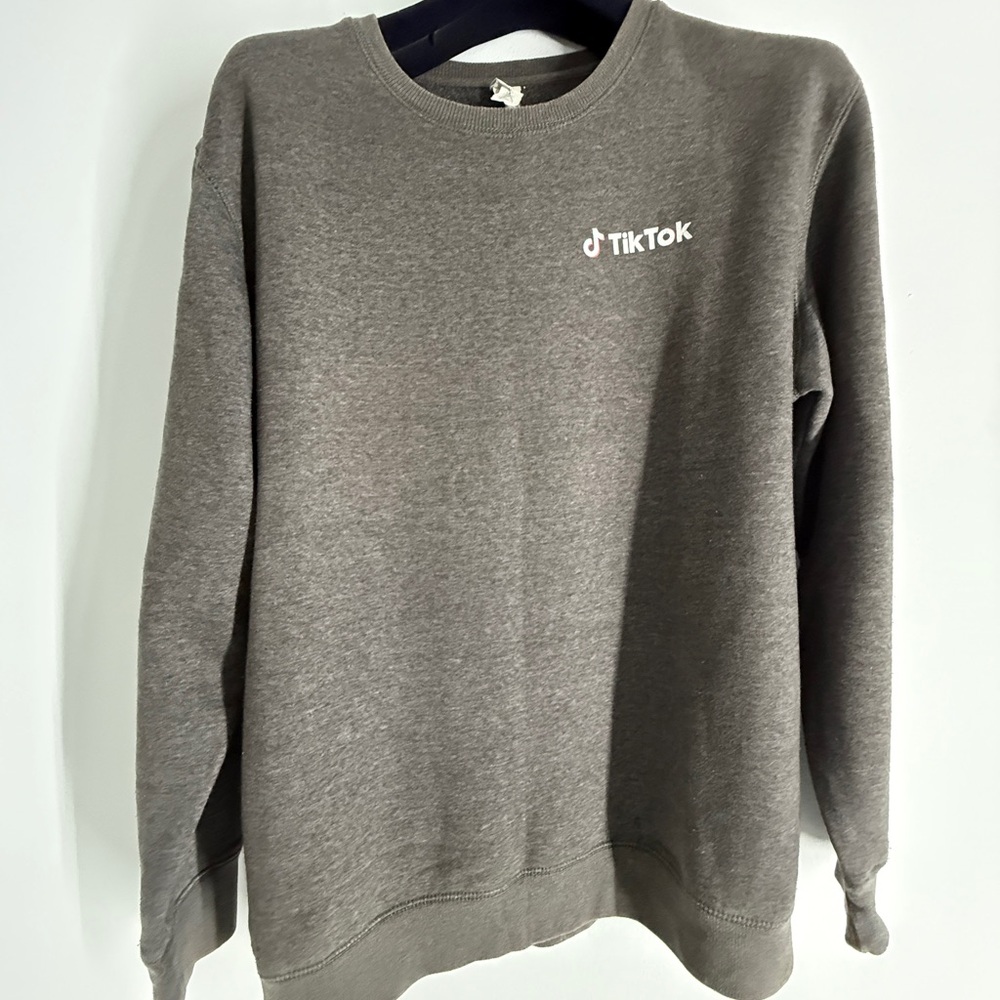 TikTok Men's Crewneck Sweatshirt in Charcoal Gray
